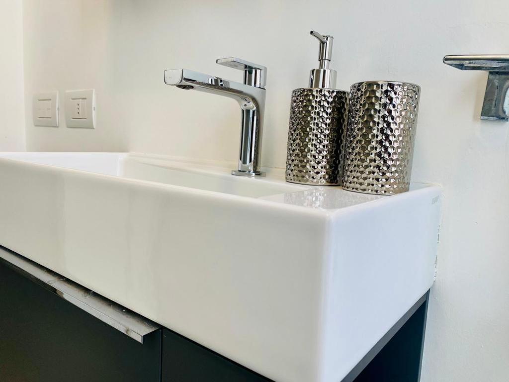 Villa Martina Luxury Suites レッコ エクステリア 写真